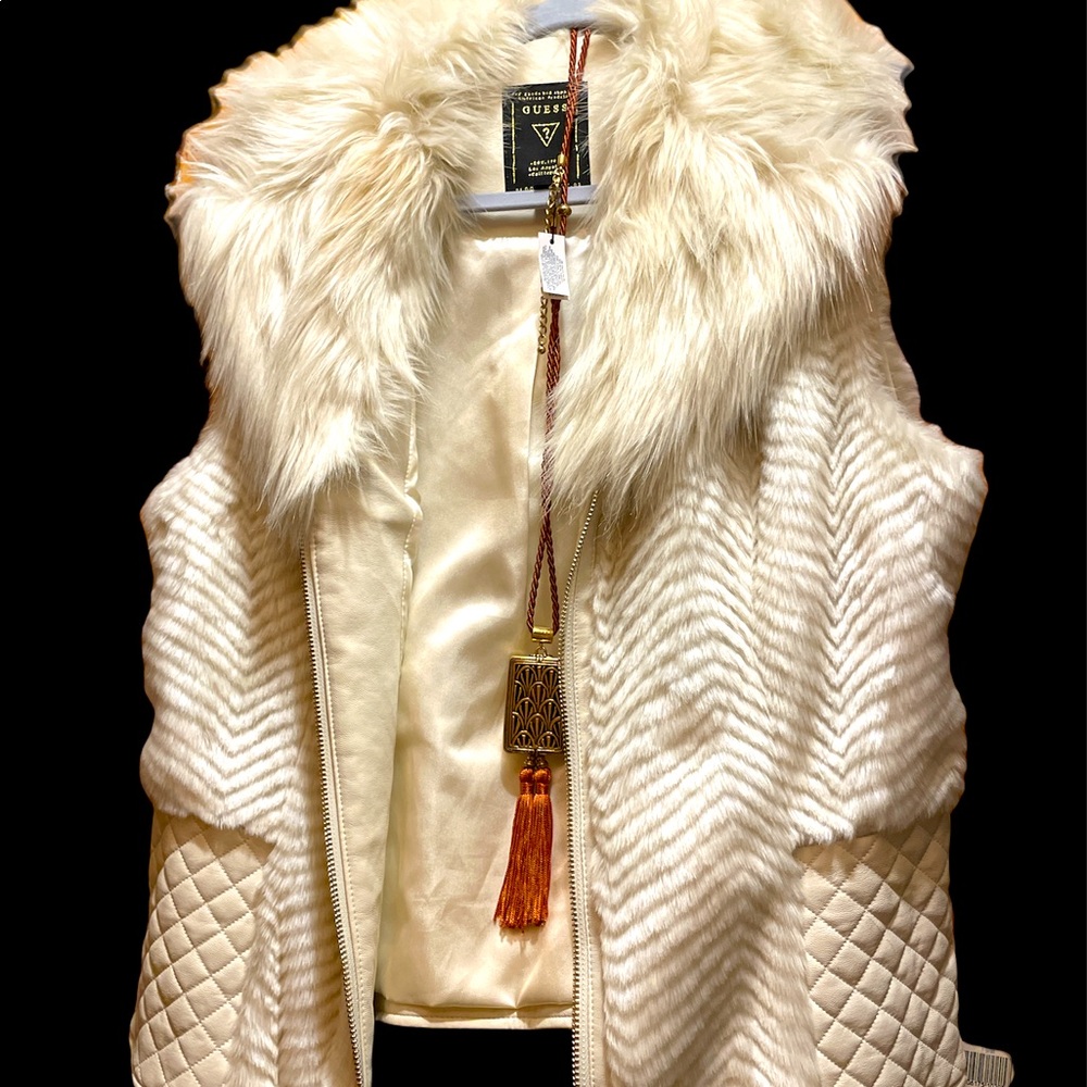 White fur guess vest (sold)